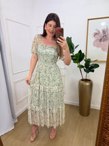 Vestido Cassiane manga curta